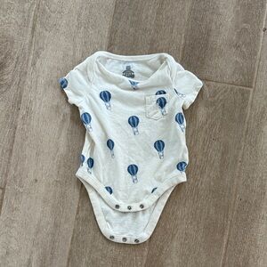 GAP White and Blue Hot Air Balloon Bodysuit